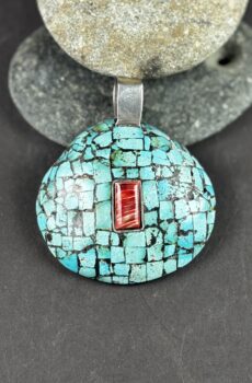 Kewa Turquoise Inlaid Shell Pendant