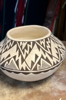 Acoma Black on White Geometric Pot